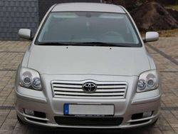 Silber Gebraucht 2003 Toyota Avensis Limousine | 3.150 € (Fairer Preis)