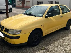 Gelb Gebraucht 2000 Seat Ibiza Kleinwagen | 1.600 € (Etwas zu teuer)