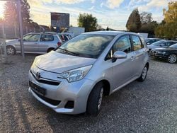 Silber Gebraucht 2011 Toyota Verso-S Life Van / Kleinbus | 6.500 € (Guter Preis)