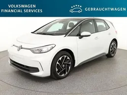 Gletscherweiß metallic Gebraucht 2024 VW ID.3 Pro Kleinwagen | 29.910 € (Fairer Preis)