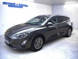 Grau Gebraucht 2020 Ford Focus Titanium Limousine | 18.880 € (Teuer)