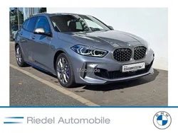 Grau Gebraucht 2024 BMW M135 Sport Line Kleinwagen | 38.640 € (Fairer Preis)