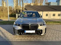 Grau Gebraucht 2024 BMW X5 M Sport SUV | 92.990 € (Fairer Preis)