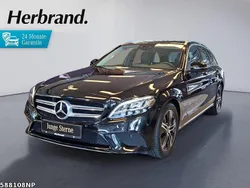 Metalliclack obsidianschwarz Gebraucht 2021 Mercedes C180 Avantgarde Kombi | 27.490 € (Fairer Preis)