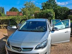 Silber Gebraucht 2013 Opel Astra Limousine | 3.950 € (Guter Preis)