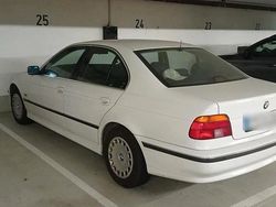 Weiß Gebraucht 2000 BMW 520 Limousine | 4.500 € (Etwas zu teuer)