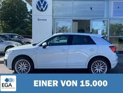 Weiß metallic Gebraucht 2020 Audi Q2 Sport SUV | 26.960 € (Etwas zu teuer)