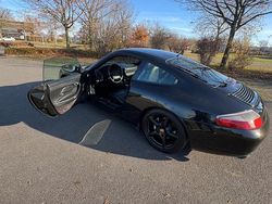 Schwarz Gebraucht 2000 Porsche 911 Carrera 4 Coupé | 26.911 €