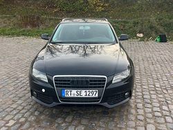 Schwarz Gebraucht 2010 Audi A4 Attraction Kombi | 5.500 € (Guter Preis)