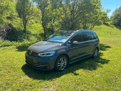 Grau Gebraucht 2018 VW Touran R-line Van / Kleinbus | 18.490 € (Guter Preis)