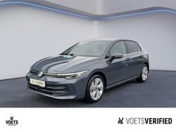 Delfingrau metallic Gebraucht 2025 VW Golf VIII Style Limousine | 29.250 € (Etwas zu teuer)