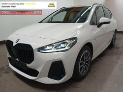 Alpinweiss iii Gebraucht 2023 BMW 218 Active Tourer M Sport Van / Kleinbus | 28.700 € (Fairer Preis)