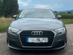 Grau Gebraucht 2016 Audi A3 Limousine | 16.500 € (Fairer Preis)