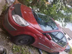 Rot Gebraucht 2006 Renault Grand Scénic II Van / Kleinbus | 950 €