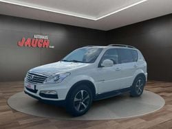 Weiß Gebraucht 2015 Ssangyong (KGM) Rexton SUV | 12.890 €