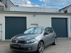 Grau Gebraucht 2011 VW Golf VI Style Kleinwagen | 4.500 € (Fairer Preis)