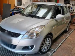 Silber Gebraucht 2012 Suzuki Swift Kleinwagen | 6.000 € (Etwas zu teuer)