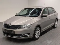 Beige (cappuccinobeige metallic Gebraucht 2018 Skoda Rapid Clever Limousine | 9.980 € (Fairer Preis)