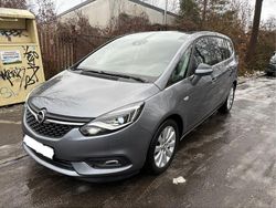 Grau Gebraucht 2019 Opel Zafira Tourer Van / Kleinbus | 14.800 € (Etwas zu teuer)