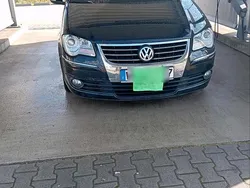 Schwarz Gebraucht 2009 VW Touran Van / Kleinbus | 5.500 € (Fairer Preis)