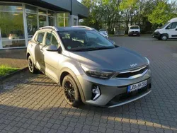Grau Gebraucht 2023 Kia Stonic Vision SUV | 19.990 € (Fairer Preis)