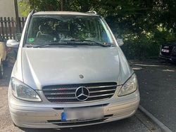 Silber Gebraucht 2004 Mercedes Viano Van / Kleinbus | 7.300 € (Etwas zu teuer)