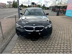 Schwarz Gebraucht 2019 BMW 330e Limousine | 18.500 € (Teuer)