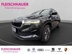 Schwarz Neu 2024 Skoda Karoq Selection SUV | 35.870 € (Fairer Preis)