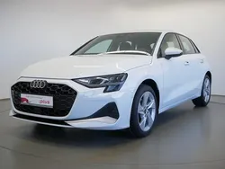 Gletscherweiß metallic Gebraucht 2024 Audi A3 Advanced Plus Limousine | 32.140 € (Fairer Preis)