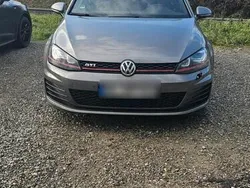 Grau Gebraucht 2025 VW Golf VIII GTI Limousine | 15.000 €