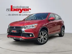 Rot Gebraucht 2017 Mitsubishi ASX Diamant Edition SUV | 15.360 € (Etwas zu teuer)