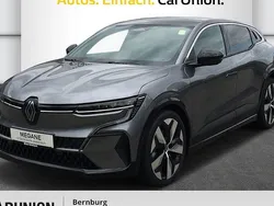 Dolomitgrau Gebraucht 2023 Renault Mégane Techno Limousine | 31.495 € (Guter Preis)