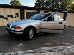 Silber Gebraucht 1998 BMW 318 Limousine | 4.200 € (Fairer Preis)