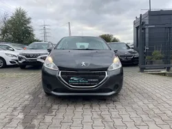 Grau Gebraucht 2013 Peugeot 208 Active Kleinwagen | 4.900 € (Etwas zu teuer)