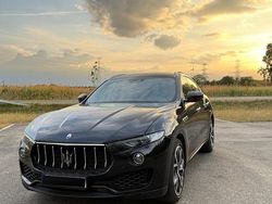 Schwarz Gebraucht 2016 Maserati Levante SUV | 29.900 € (Fairer Preis)