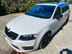 Grau Gebraucht 2016 Skoda Octavia RS Kombi | 18.900 € (Fairer Preis)