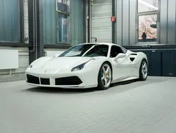 Weiß Gebraucht 2017 Ferrari 488 Coupé | 202.900 € (Superpreis)