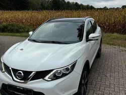 Weiß Gebraucht 2014 Nissan Qashqai SUV | 9.300 € (Teuer)