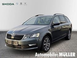 Quarzgrau metallic Gebraucht 2019 Skoda Octavia Soleil Kombi | 14.900 € (Guter Preis)