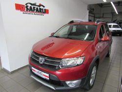 Rot Gebraucht 2014 Dacia Sandero Prestige SUV | 6.990 € (Fairer Preis)