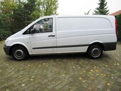 Weiß Gebraucht 2012 Mercedes Vito Van / Kleinbus | 8.199 € (Fairer Preis)