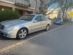Silber Gebraucht 2004 Mercedes E220 Limousine | 4.999 € (Fairer Preis)