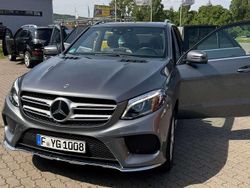 Grau Gebraucht 2018 Mercedes GLE350 AMG line SUV | 36.000 € (Fairer Preis)