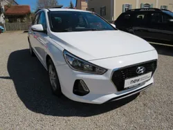 Weiß Gebraucht 2018 Hyundai i30 Select Kombi | 11.930 € (Fairer Preis)