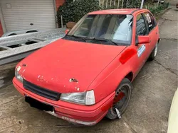 Rot Gebraucht 1995 Opel Kadett Limousine | 695 €