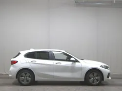 Weiss Gebraucht 2023 BMW 118 Advantage Kleinwagen | 20.480 € (Guter Preis)