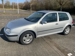 Silber Gebraucht 2002 VW Golf IV Basis Limousine | 2.550 € (Fairer Preis)