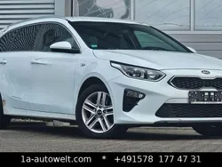 Weiß Gebraucht 2021 Kia Ceed Sportswagon Vision Kombi | 10.400 €