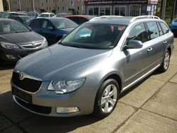 Platin grau metallic Gebraucht 2011 Skoda Superb Ambition Kombi | 6.500 € (Fairer Preis)