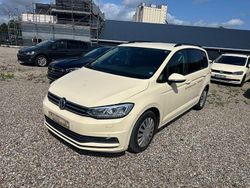 Beige Gebraucht 2018 VW Touran Van / Kleinbus | 5.499 €